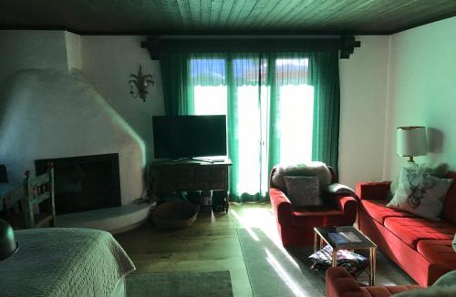 Klosters Platz Apartment | TOP LOCATION - Klosters center - 130m distance to ski lift Parsenn Gotschnabahn and railway station Klosters Platz - direct connection to Davos