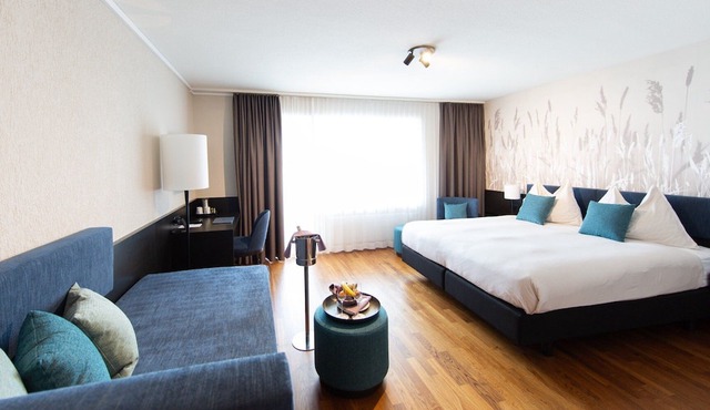 HOTEL illuster - Urban & Local
