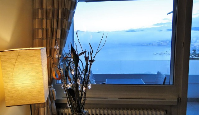 Breathtaking View for a Romantic Stay