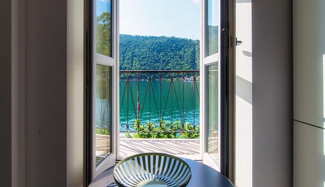 Modern apartment with a view of the lake in Morcote (Balcone sul Lago)