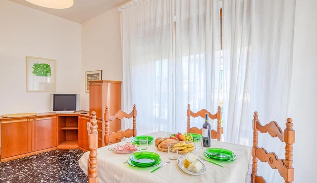 Awesome apartment in Viareggio with WiFi