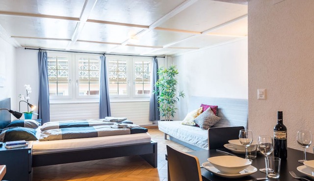 ZH Doerfli 4 - HITrental Apartment