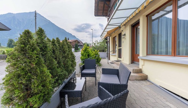 Lake Thun View Apartment|Terrace + Near Interlaken