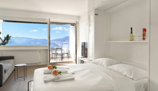 View and Art | Panoramic Lake View Studio, Lugano, Castagnola (Lugano), Switzerland