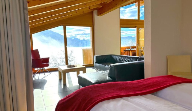 Concierge, Lake Thun/Alps Scenic Views by SwissHut