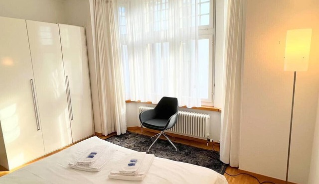 Charming flat/near lake (FB7)