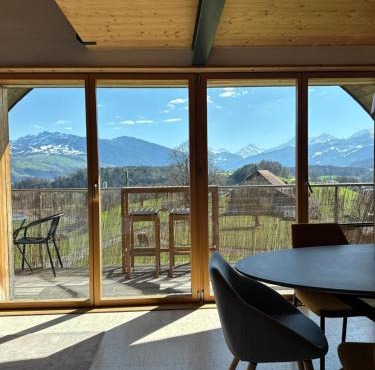 CapoBnB Bergpanorama, nahe Interlaken & Thuner See