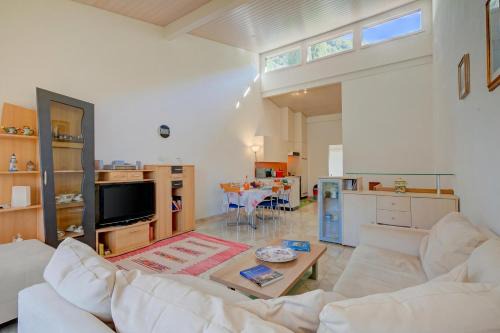 Miralago Lakeview Morcote With Pool - Happy Rentals