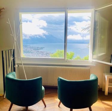 Lavaux Lodge - Romantic escape with magic views!