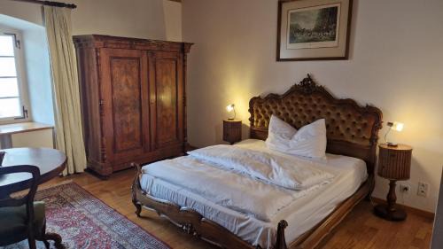 NRAR Hotel Hirschen