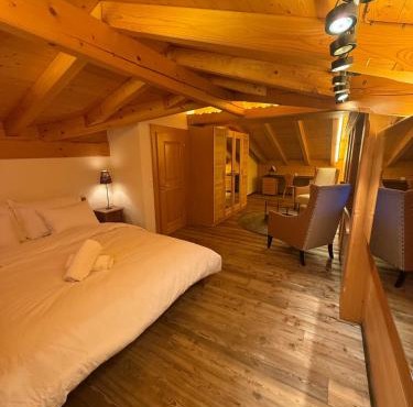 Chalet Eclipse, The Hidden Wonder