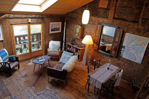 Lieu Secret dans les Alpes Suisses