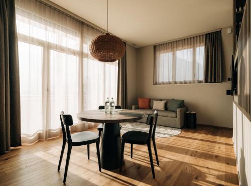 KURVE Apartments & Lounge