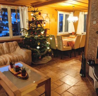 Cosy Chalet 87 in Engelberg with spectacular mountain and lake Views