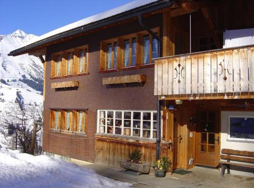 Apartment Bauernhaus Uf dr Flue by Interhome