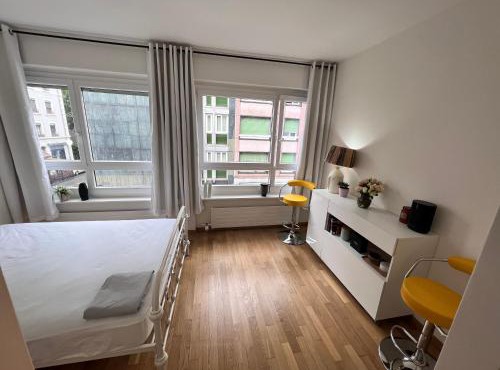 Private Stylish Modern Studio In The City Centre