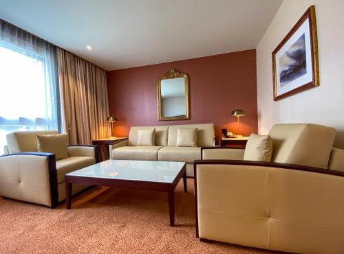 Nash Airport Hotel